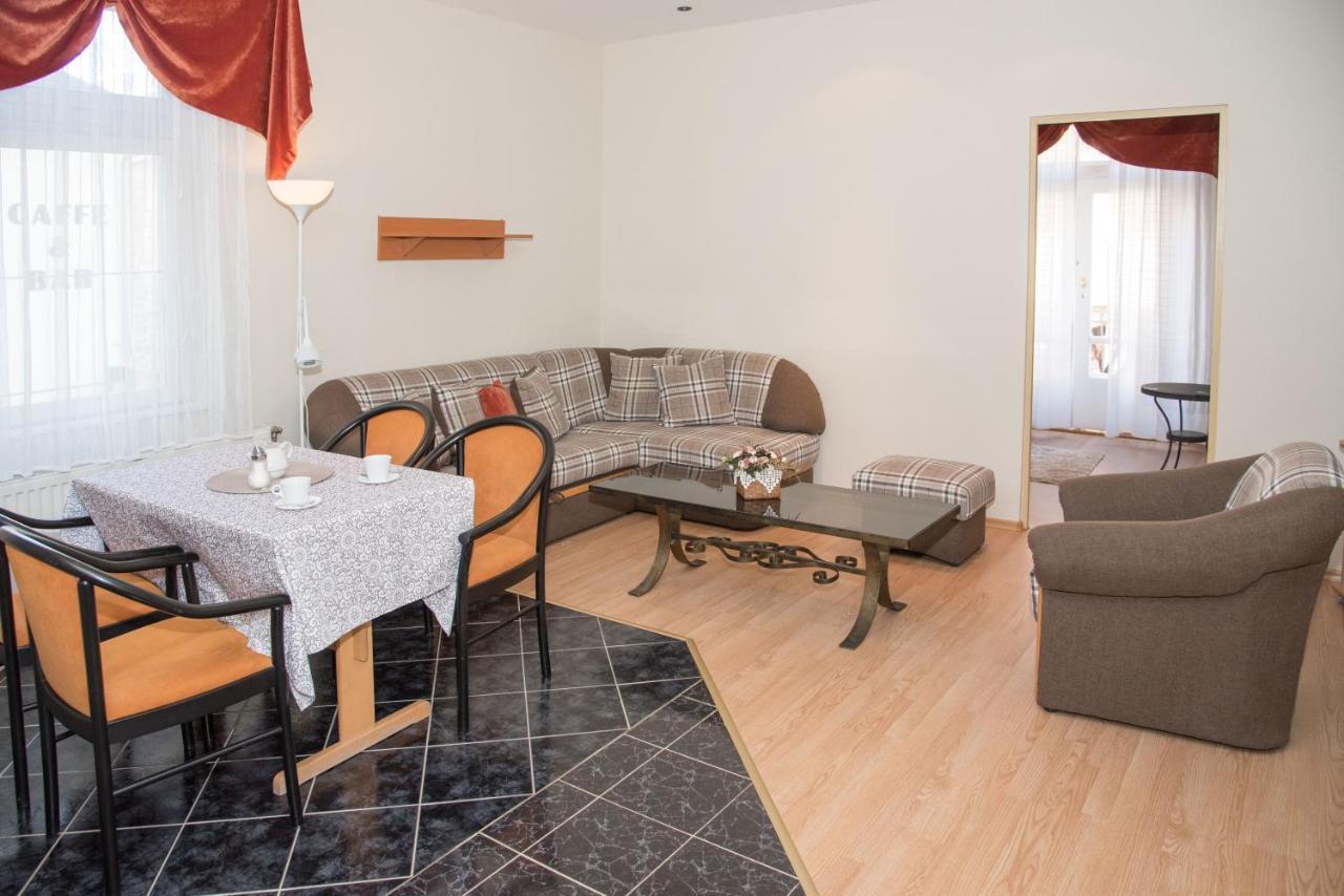 Astoria Panzio Bed & Breakfast Heviz Bagian luar foto