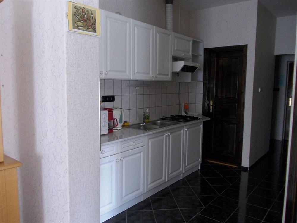 Astoria Panzio Bed & Breakfast Heviz Bagian luar foto