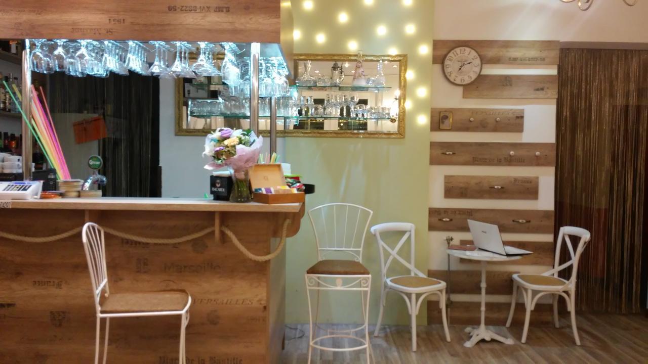 Astoria Panzio Bed & Breakfast Heviz Bagian luar foto