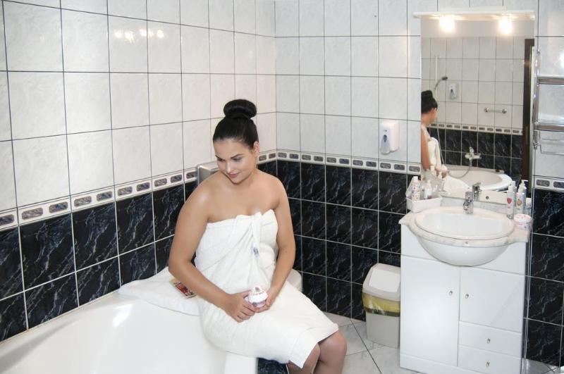 Astoria Panzio Bed & Breakfast Heviz Bagian luar foto